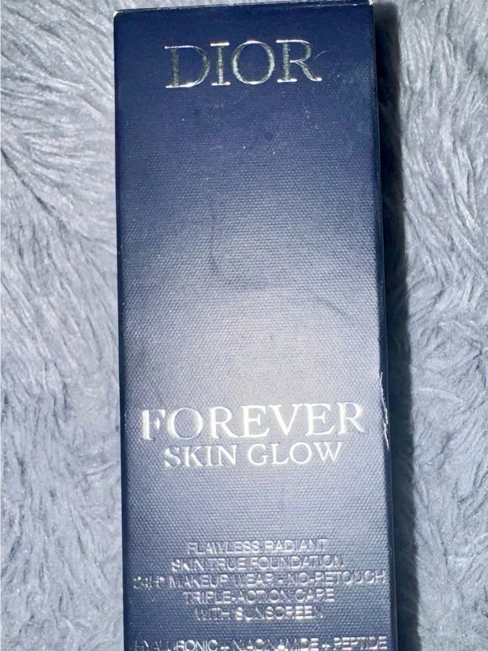 Dior Forever Skin Glow. Foundation.